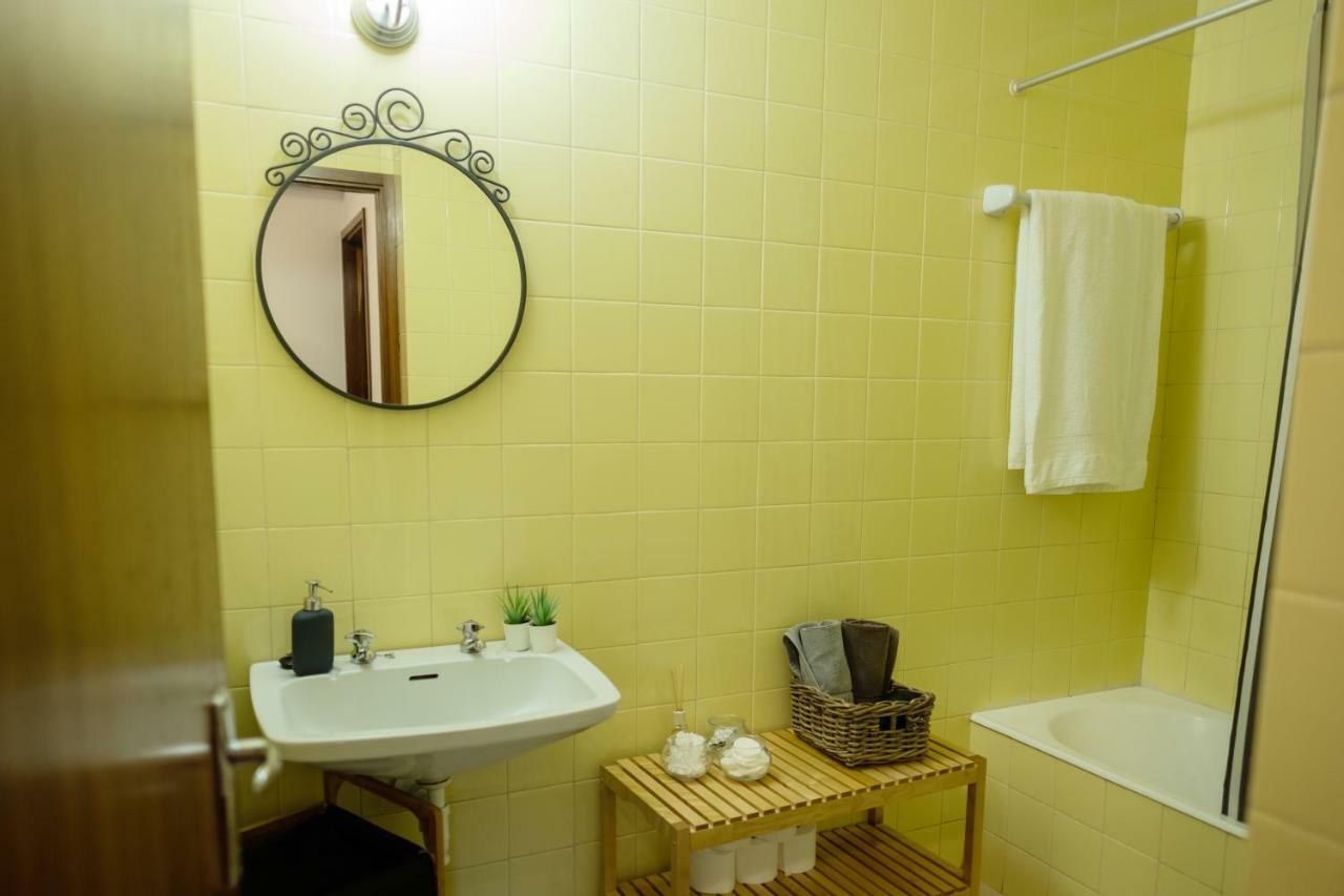 Cozy 3 Room Apartment In Penafiel Centre Extérieur photo